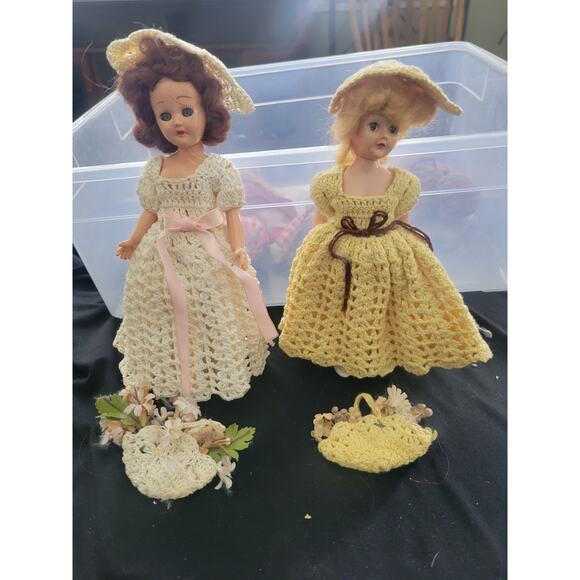 Vintage Peggy Ann Dolls W/ Crochet Dresses, Hats and Flower baskets - Picture 2 of 12
